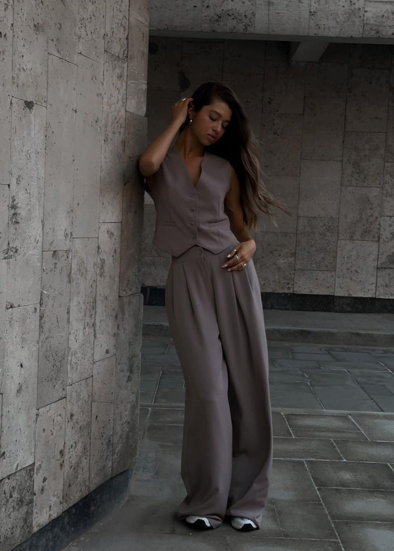 Women's Sleeveless Blazer Suit Set