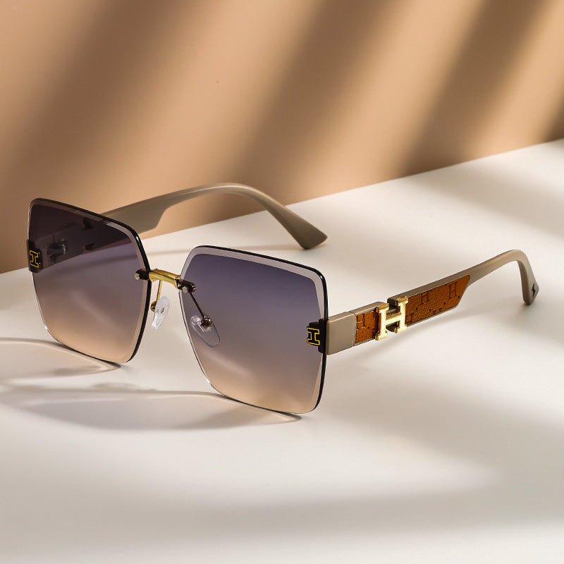 Helia Oversized Rimless Shades