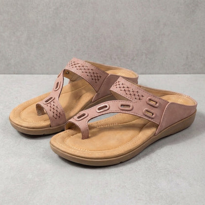 Relaxed Fit Women's Thong Sandals Metallic Accents