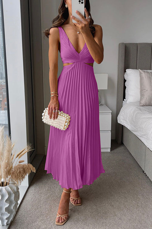 Women's Pleated Maxi Dress Flattering Fit
