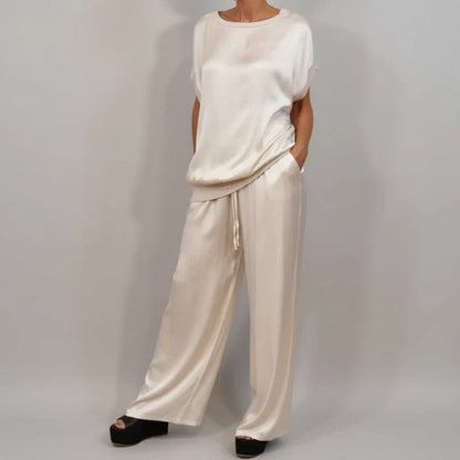 Women's Relaxed Fit Two Piece Set - Vonnera