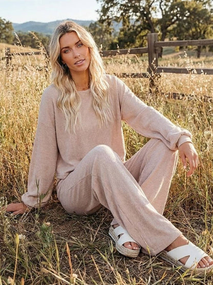 Hailey | Women's Cropped Sweatshirt and Wide-Leg Pants Lounge Set