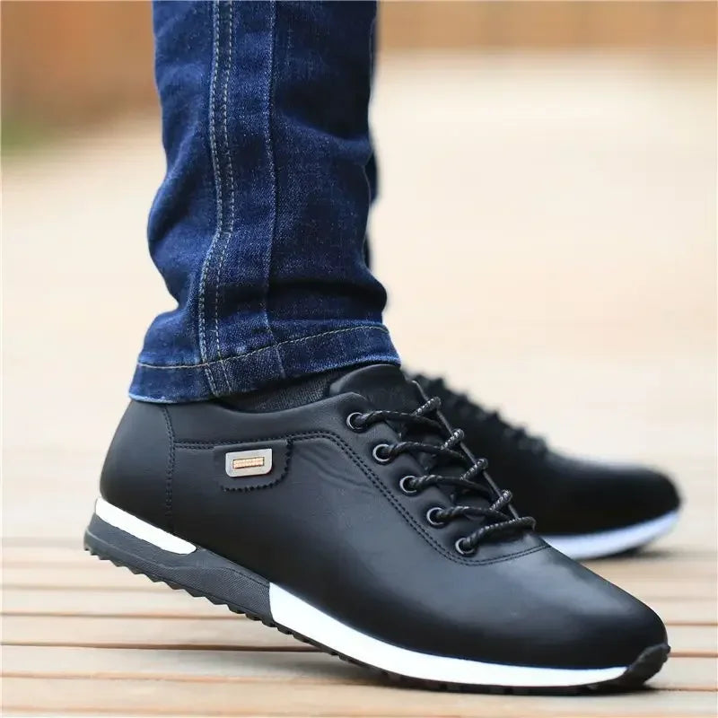 Men's Lace-Up Sneakers Comfortable Sporty Rubber Black - Vonnera