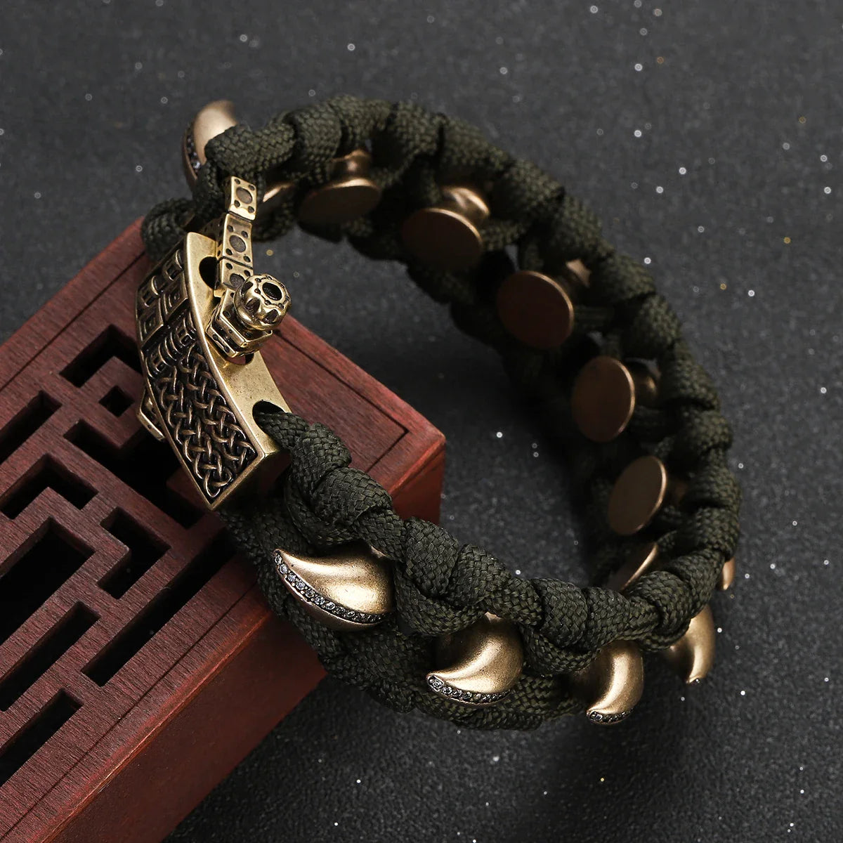 Draknar Men's Ouroboros Leather Bracelet - Vonnera
