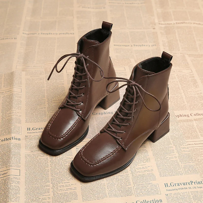 Lerida Women's Lace-Up Ankle Boots - Vonnera