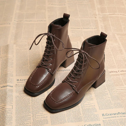 Lerida Women's Lace-Up Ankle Boots - Vonnera