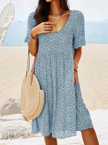 Daisy | Women's Ditsy Floral V-Neck Short Sleeve Smock Dress