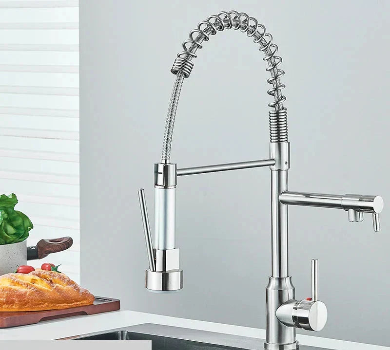 Single Handle 360 Degree Swivel Kitchen Faucet - Vonnera