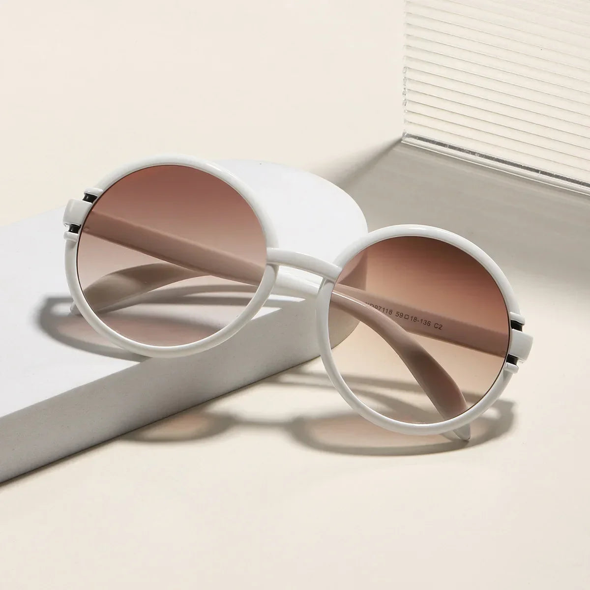 Round Prima Sunglasses - Vonnera