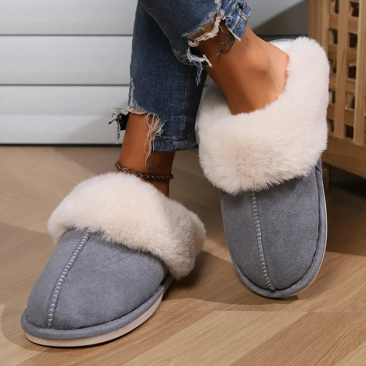 Women's Plush Indoor Slippers Soft Lining Comfort Warmth