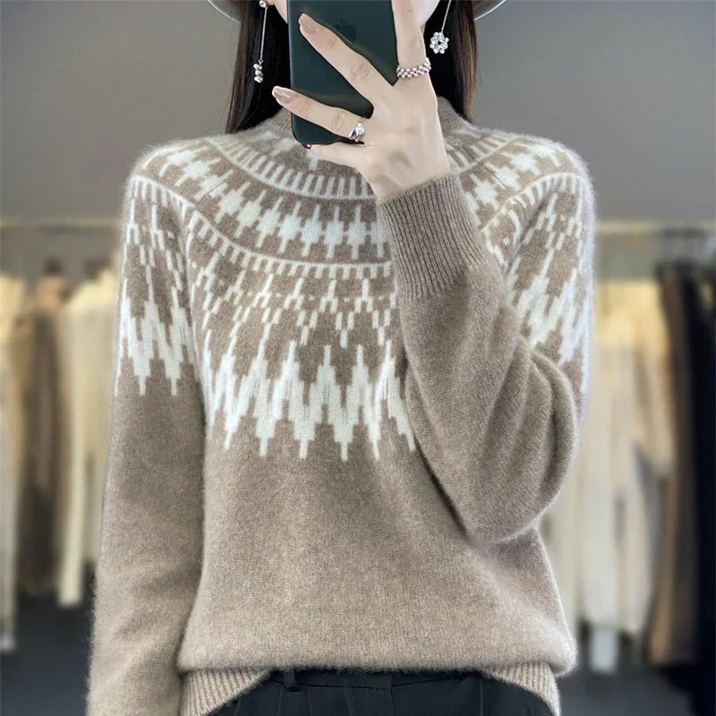 Women's Geometric Sweater Contrasting Design