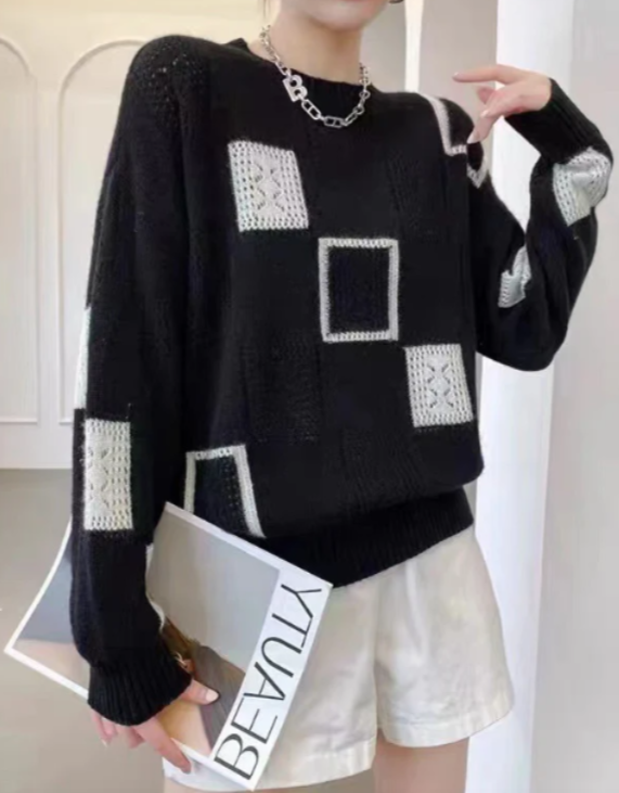 Women's Crewneck Sweater Patchwork Pattern