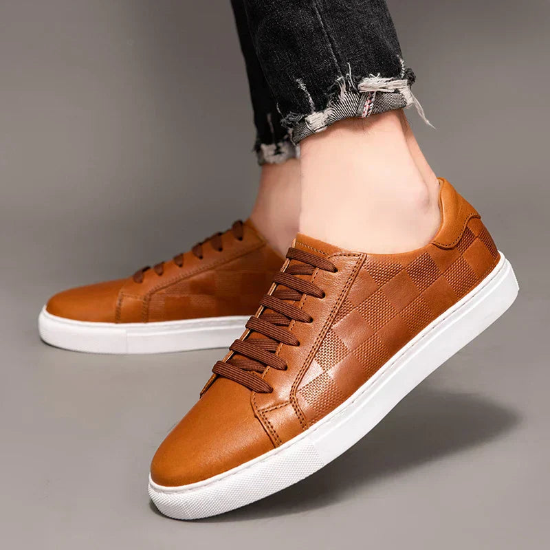 Men's Lace-Up Sneakers Comfortable Low- Black