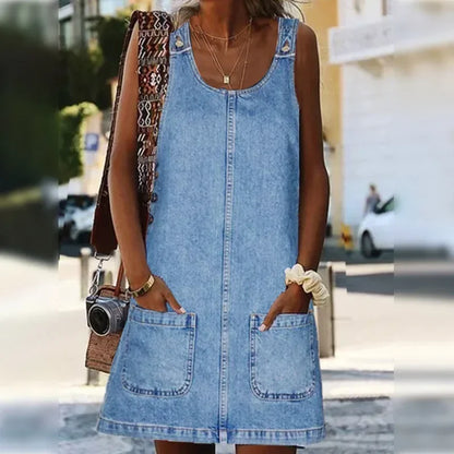 Women's Scoop Neck Dress with Patch Pockets - Vonnera