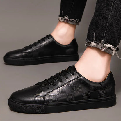 Men's Lace-Up Sneakers Comfortable Low- Black