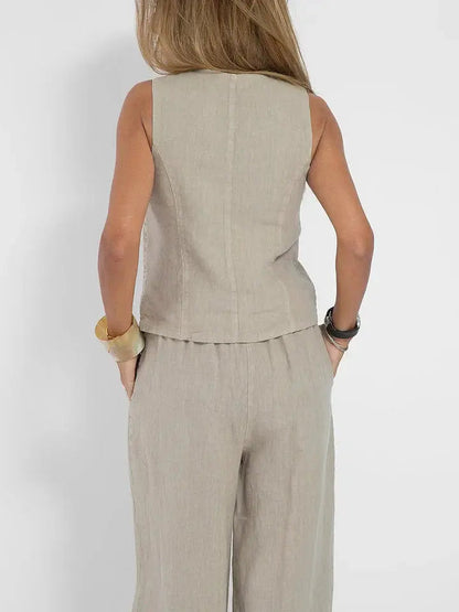 Sleeveless White Suit for Women – Effortless Style & Comfort 9