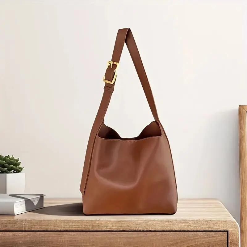Women's Structured Shoulder Bag Modern Design - Vonnera