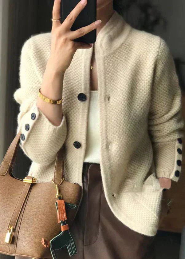 Elegant Women's Cardigan With Buttons - Vonnera