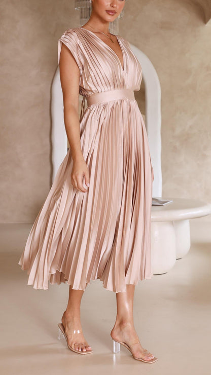 Elegant Pleated Maxi Dress - Stylish & Comfortable