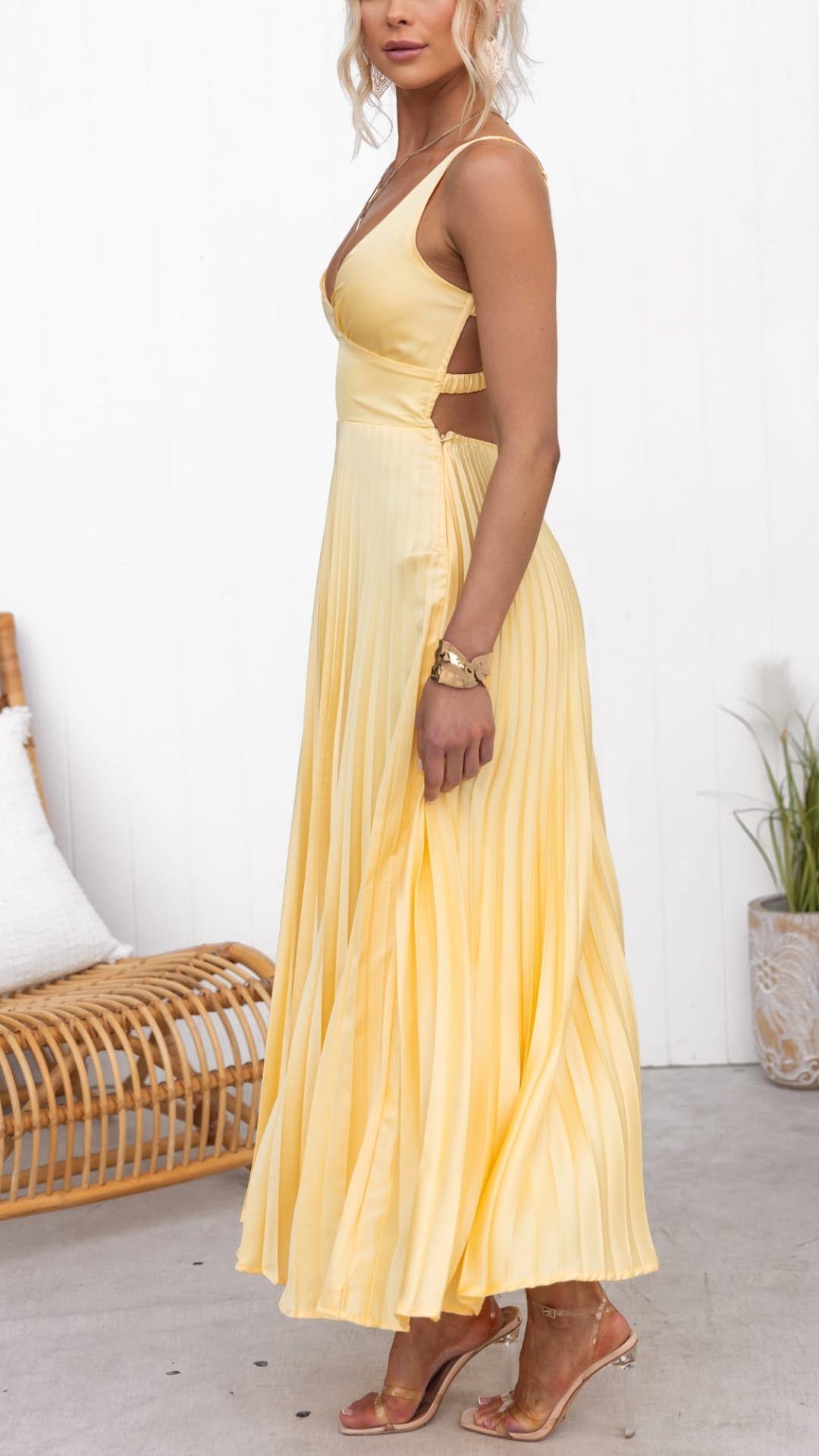 Eileen Women's Pleated V Neck Maxi Dress