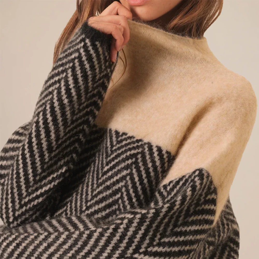 Soft Cashmere Turtleneck Sweater
