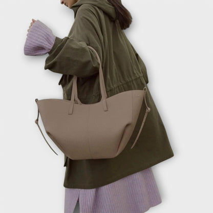 Gunnhild Women's Everyday Tote Bag