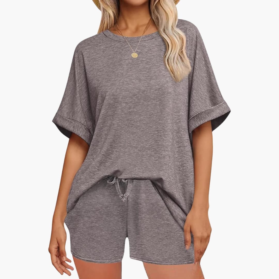 Women's Two-Piece Set Batwing and Shorts