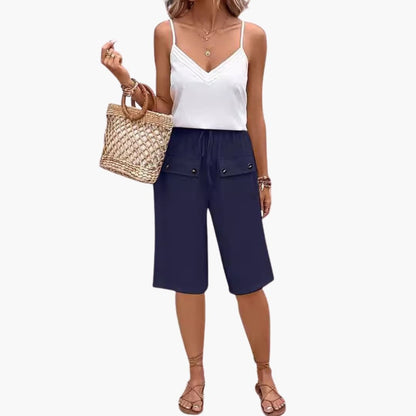 Women's Elastic Waist Casual Shorts Patch Pockets