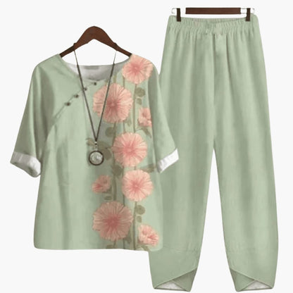 Women's Floral Two Piece Summer Set Short Sleeve Straight Pants