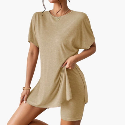 Women's Two-Piece T-Shirt Shorts Set - Vonnera