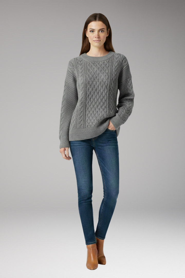 Women's Crew Neck Cable Sweater
