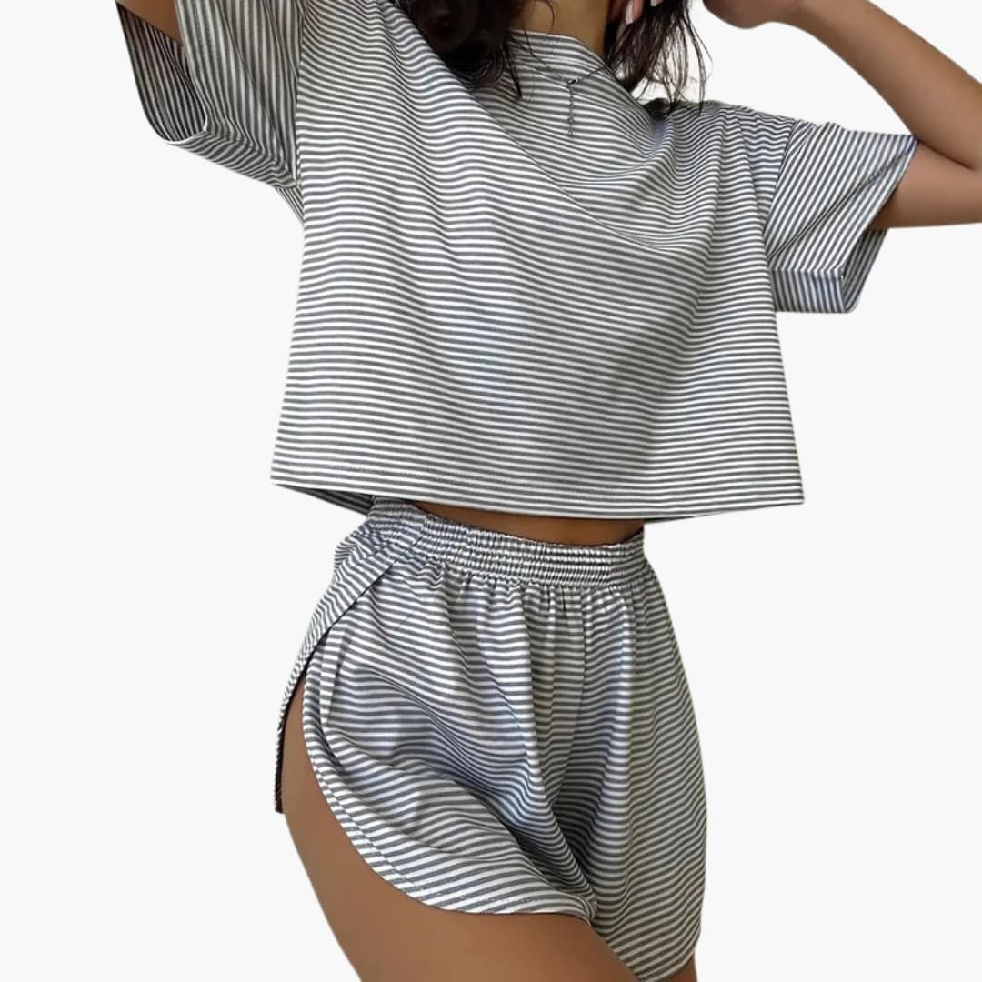 Women's 2 Piece T Shirt Shorts Set - Vonnera