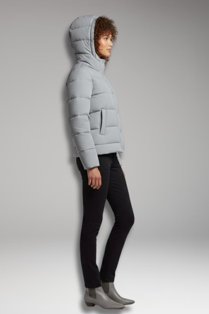 Women's Puffer Jacket High Collar Zipper Closure