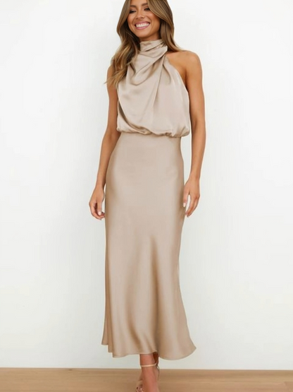 Mariana™ | Elegant Halter Evening Dress