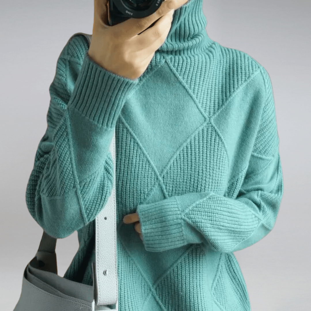 Women's Diamond Knit Sweater Textured Pattern