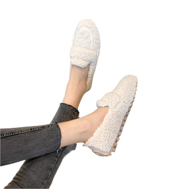 Women's Flat Textured Slip-On Loafers - Vonnera