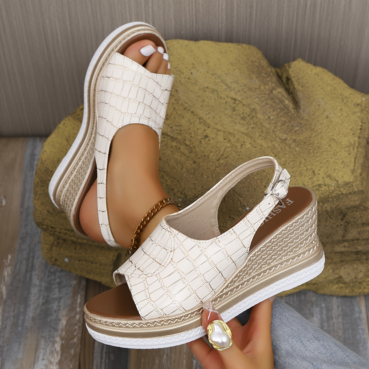 Imara Women's Wedge Sandals - Vonnera