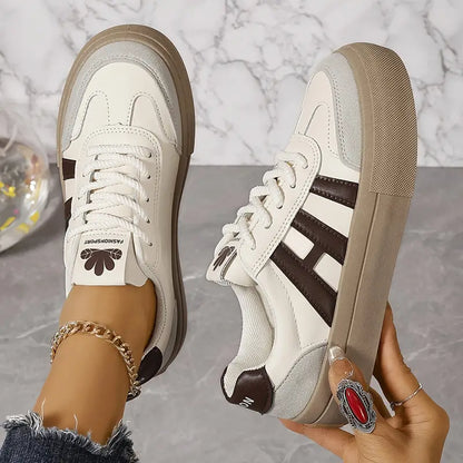 Retro Platform Sneakers Contrast Details
