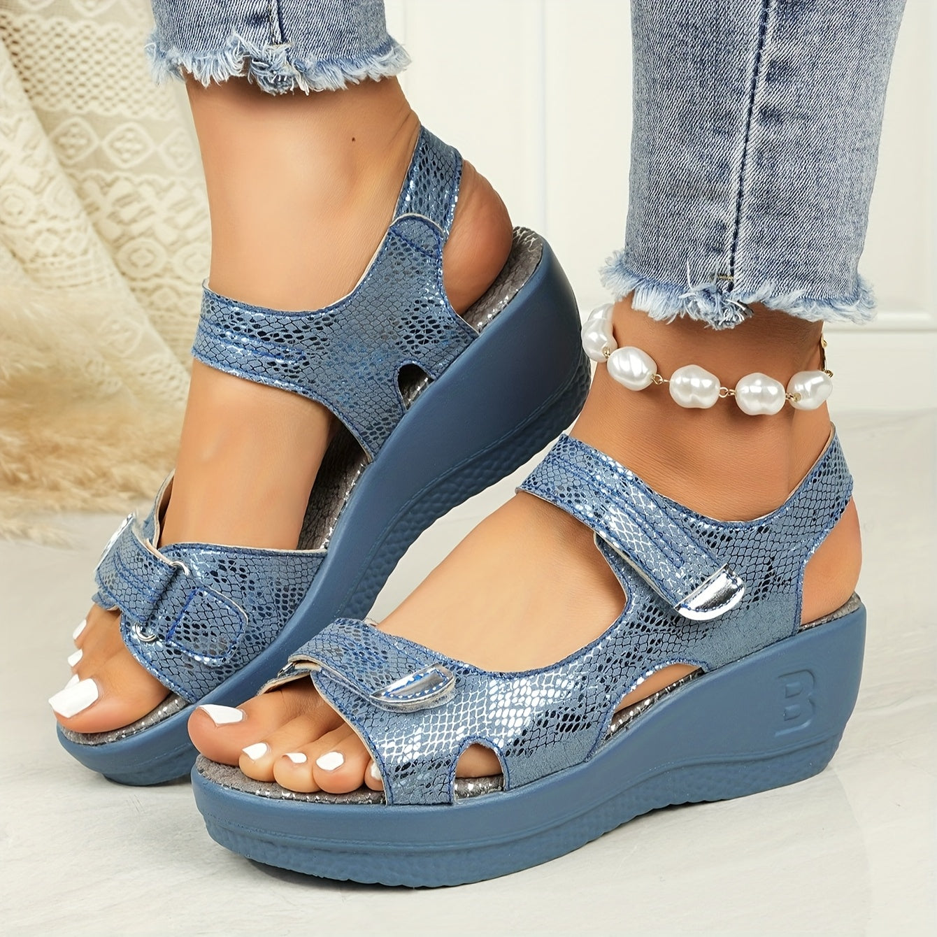 Hadley Women's Adjustable Wedge Sandals
