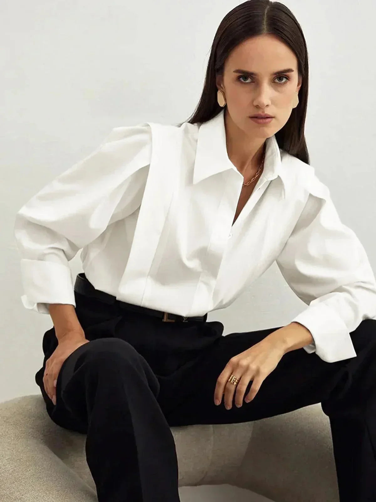 Women's Oversized V-Neck Shirt White - Vonnera