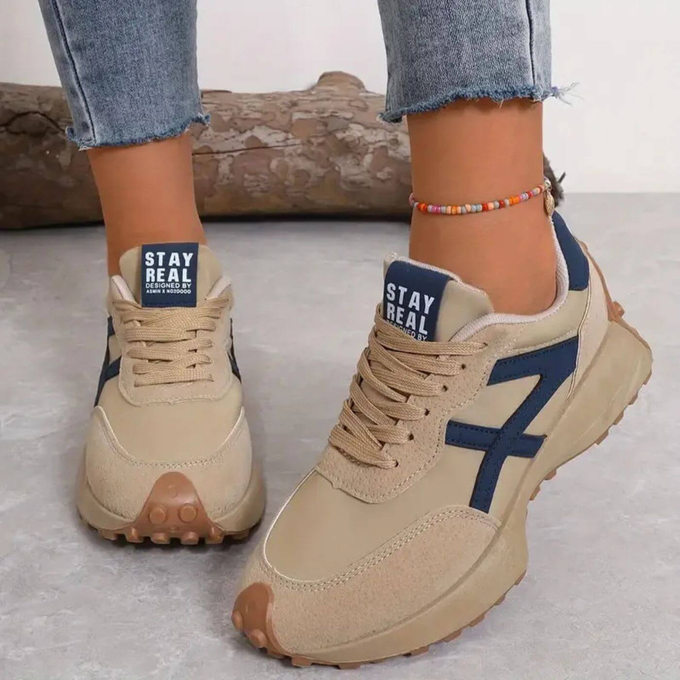 Women's Retro Runner Sneakers Lace-Up Casual Shoes