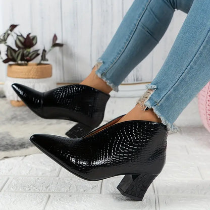 Women's Block Heel Boots Textured Upper Design - Vonnera