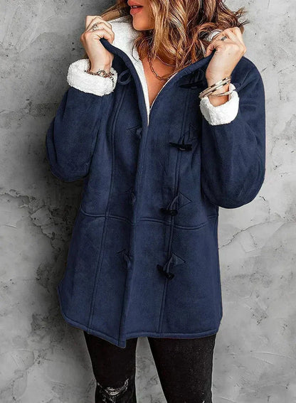 Luxurious Hooded Coat in Plush Cashmere-Like Material
