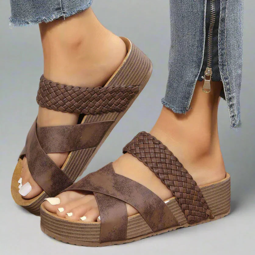 Women's Open-Toe Cross Strap Sandals - Vonnera