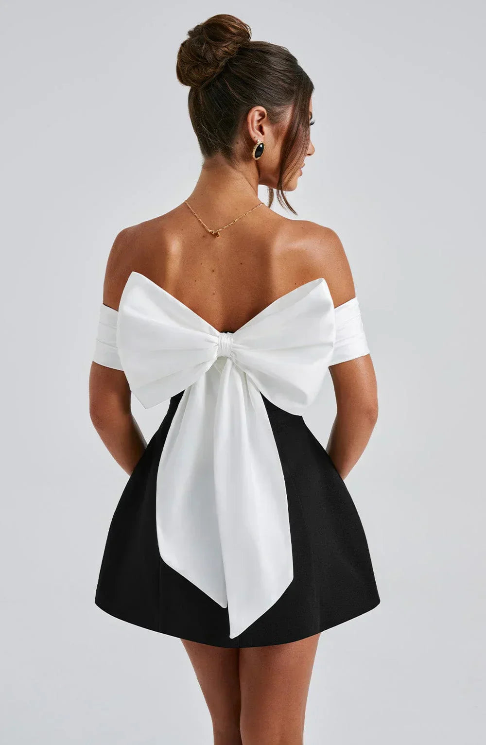 Women's Mini Dress Modern Bow Detail - Vonnera