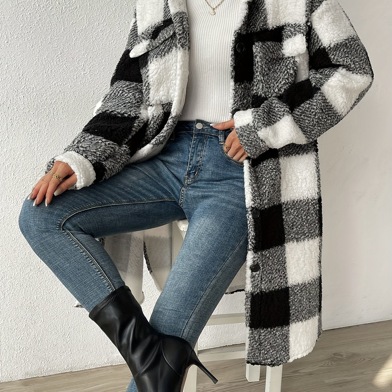 Image of Edith | Women's Oversized Plaid Coat
