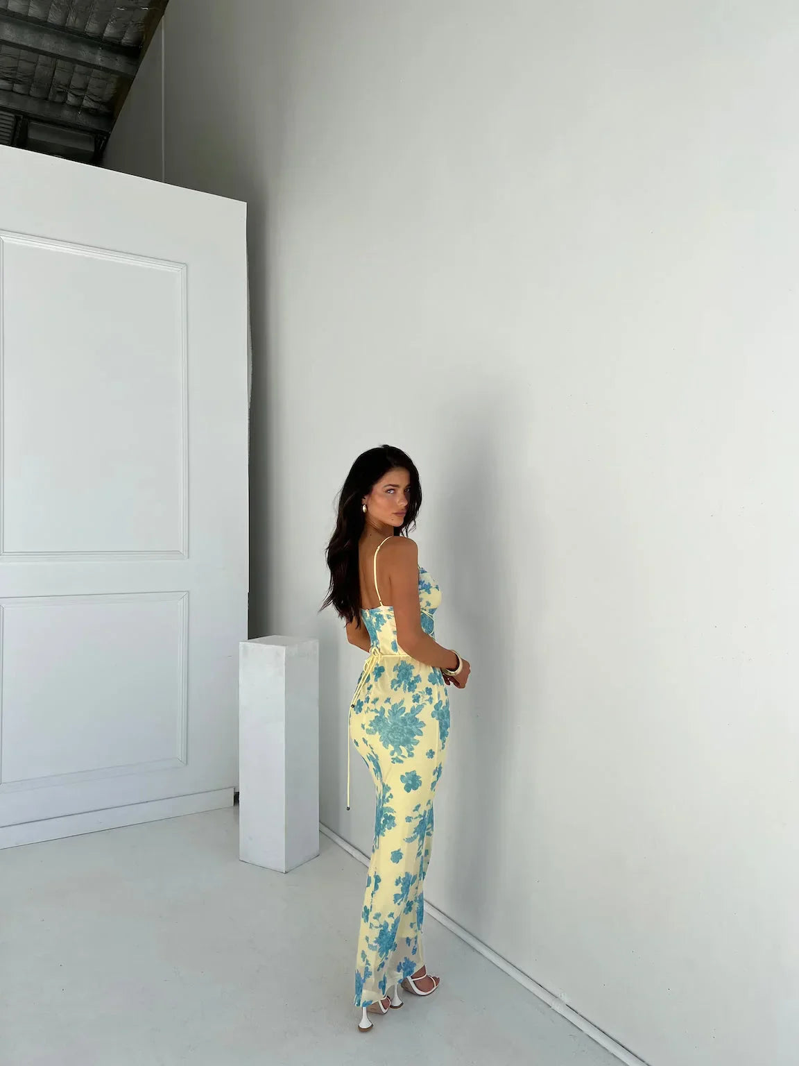 Women's Sleeveless Floral Maxi Dress Yellow Slim Fit