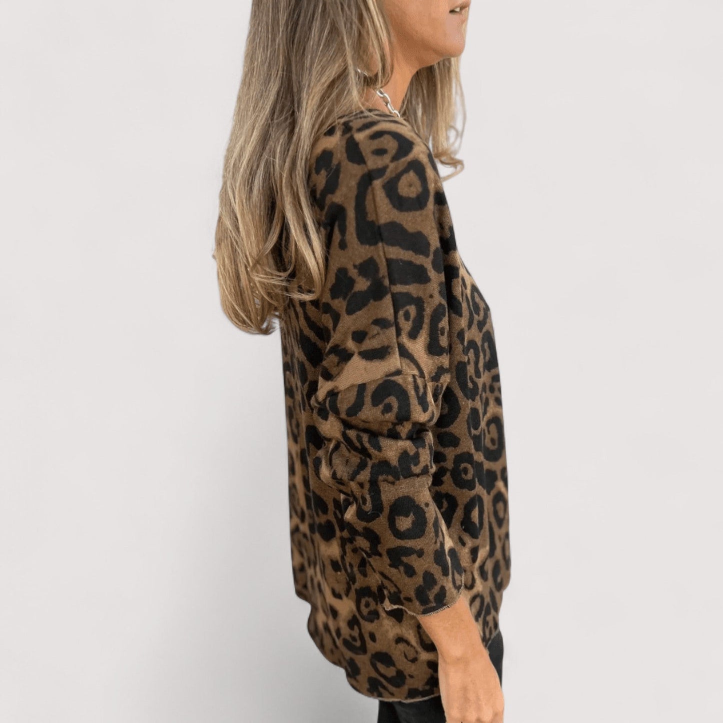 Women's Leopard Print Round Neck