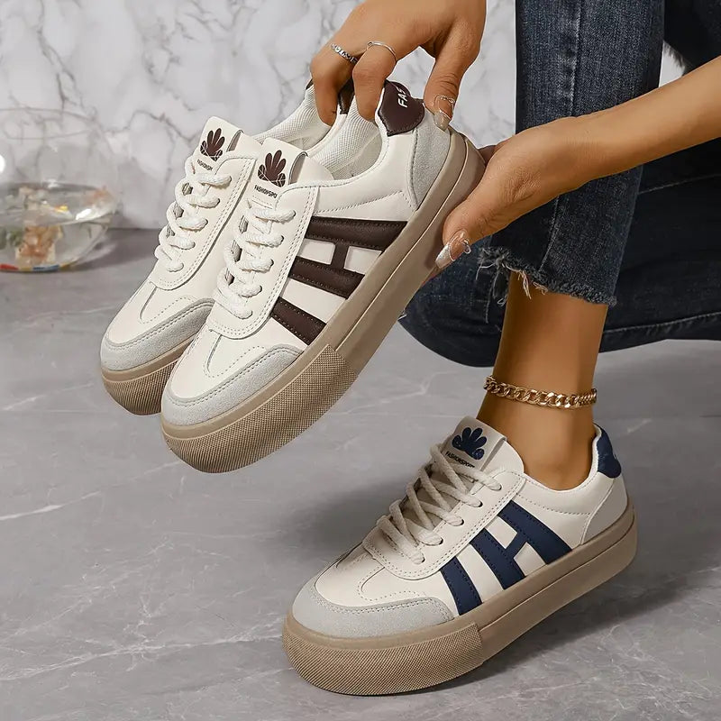 Retro Platform Sneakers Contrast Details