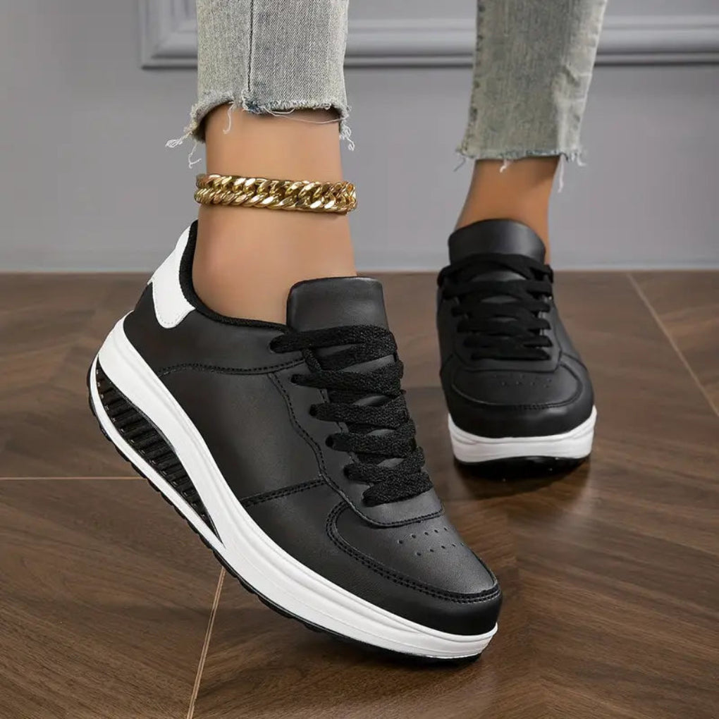 Women's Leather Platform Flat Shoes - Vonnera